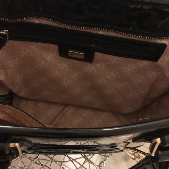 GUESS PURSE - Picture 4 of 7